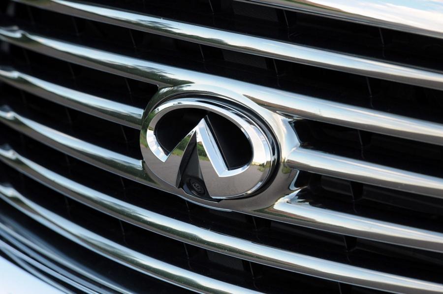  Infiniti QX56 2012 года  (фото 61 из 64)
